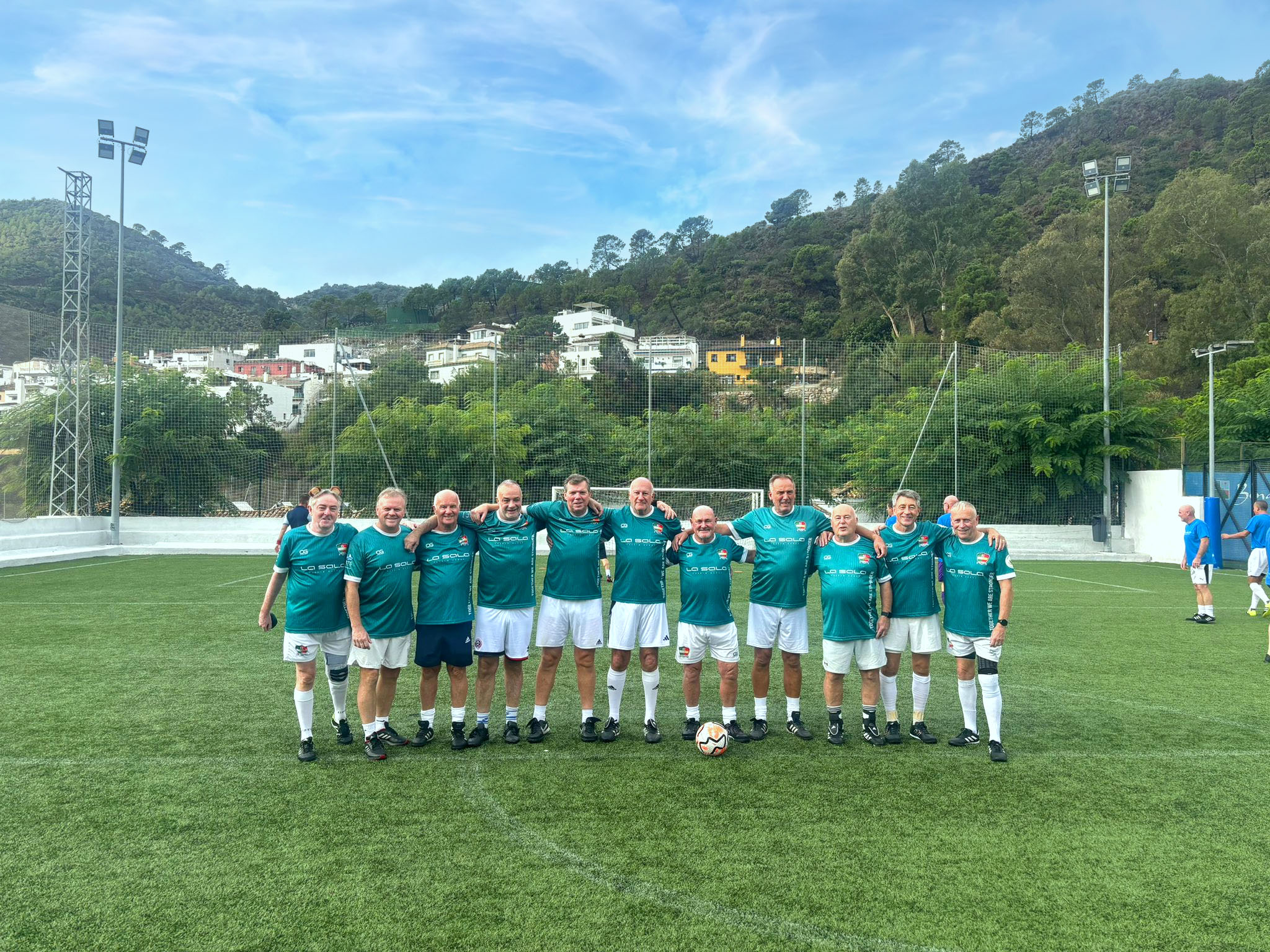 Team Picture on Pitch