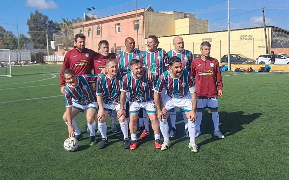 Team Picture on Pitch