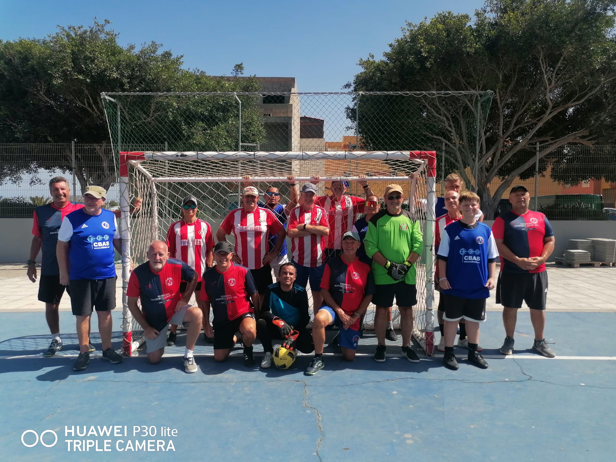 Team Picture on Pitch