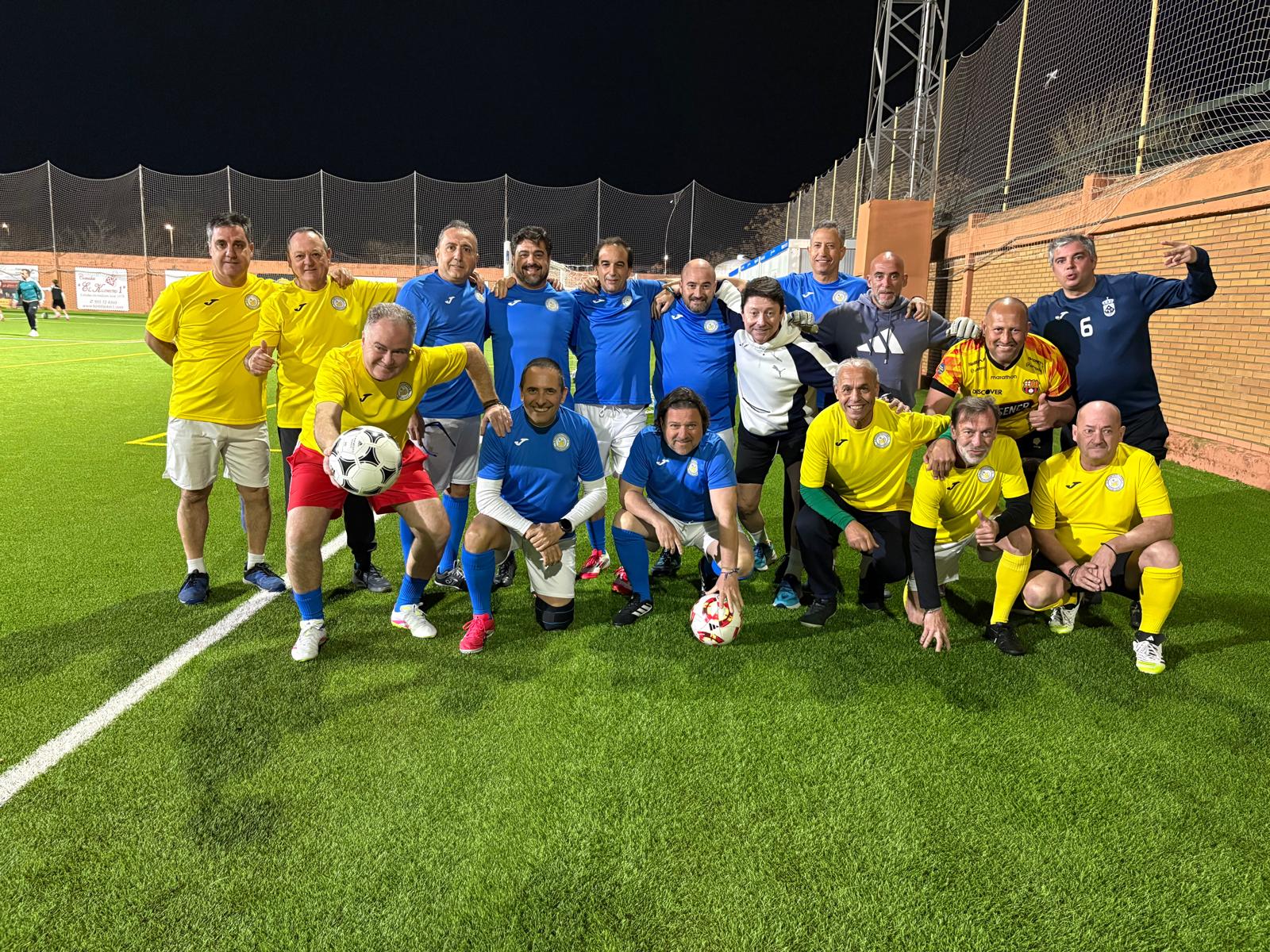 Team Picture on Pitch